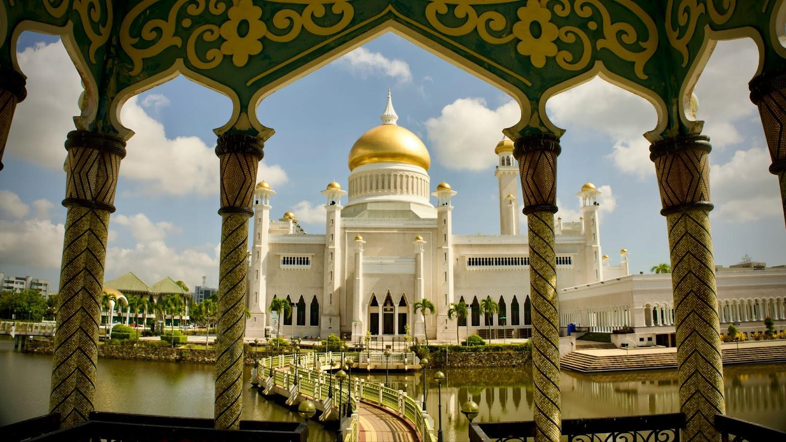 Omar Ali Saifuddien Mosque, Lambak Kanan, Brunei