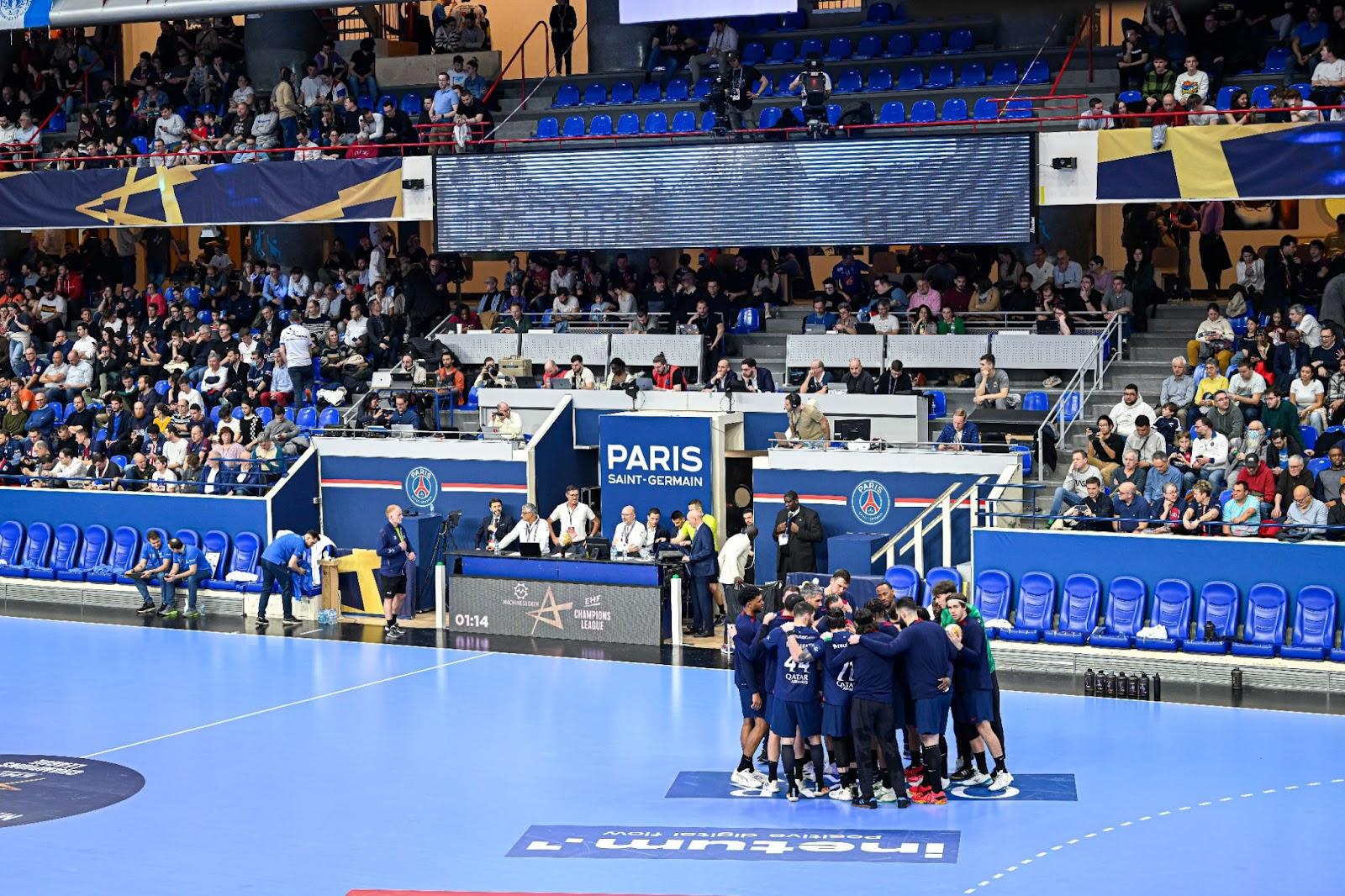 General atmosphere ambiance view or ambience illustration during the EHF Champions League handball match between PSG and Wisla Plock at Stade Pierre de Coubertin 