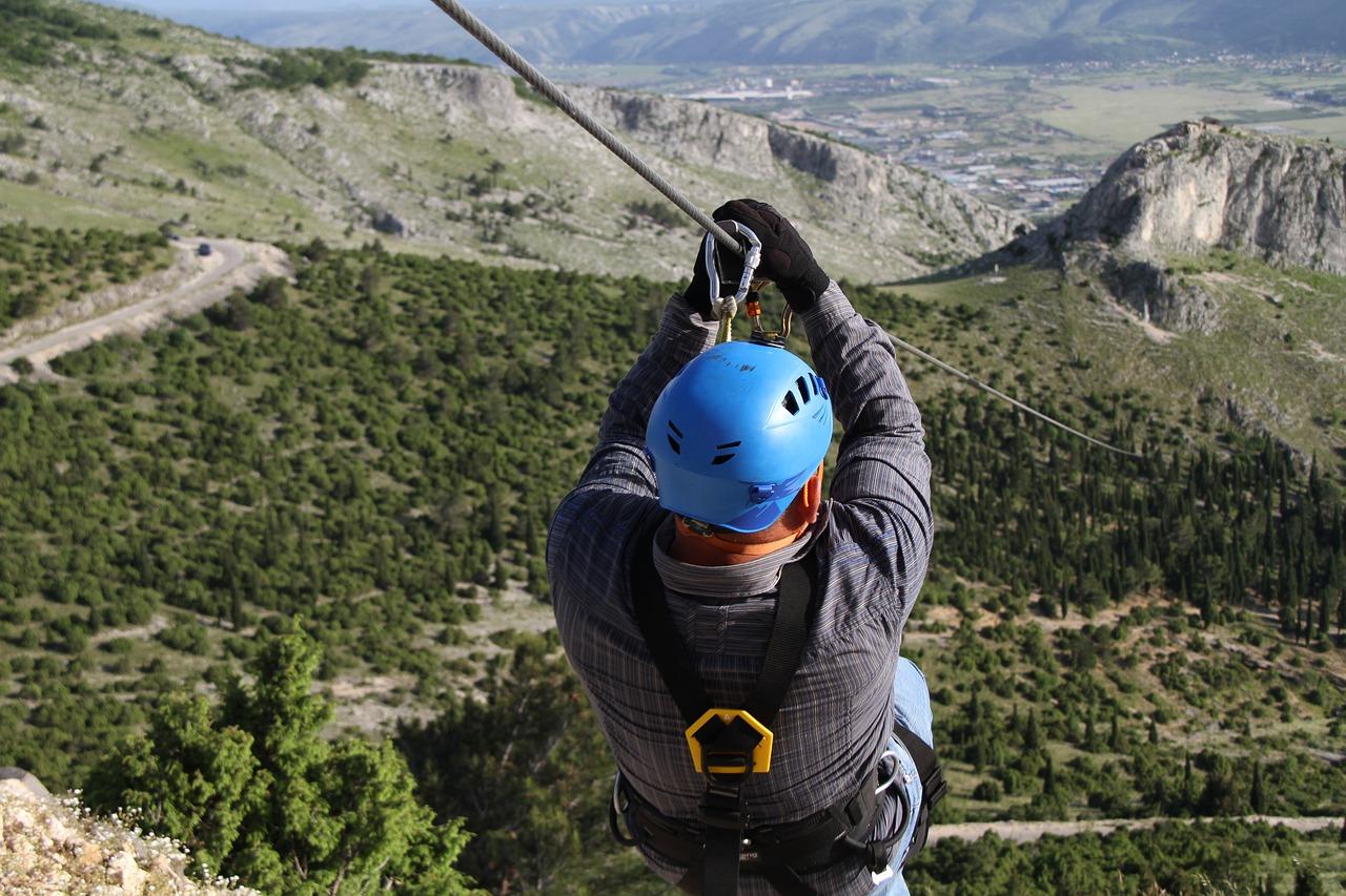 Man zipline