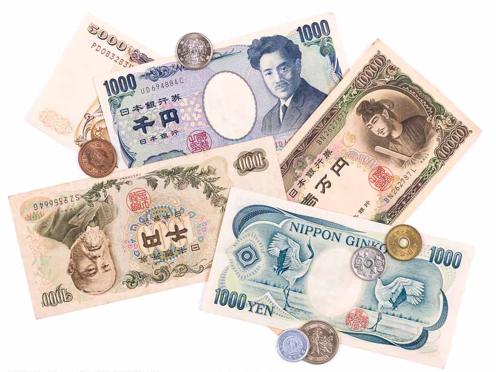 Japanese Yen banknotes and coins 
