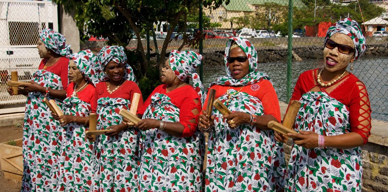 Native Comorian women